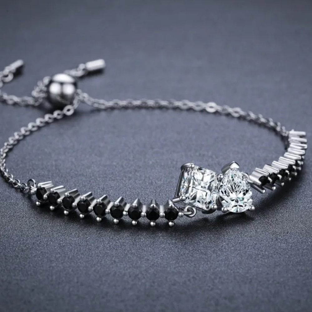 🌟 Sterling Silver Adjustable Bracelet